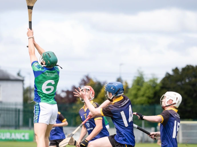 Tynagh Abbey Duniry sponsorship players on the field